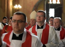 Wielki Piątek. Liturgia Męki Pańskiej w katedrze