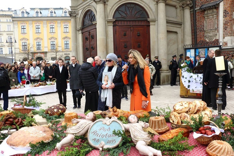 Święcenie pokarmów w Krakowie 2017, cz. 1