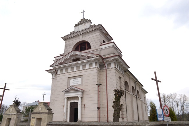 Groby Pańskie w diecezji radomskiej