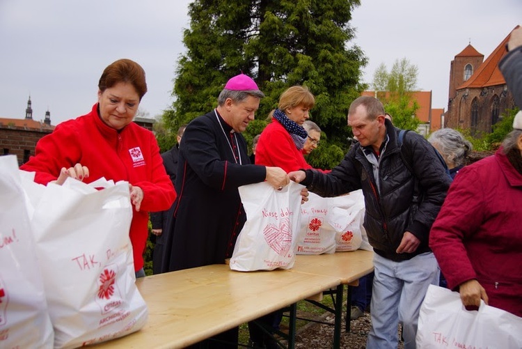 200 paczek dla najuboższych