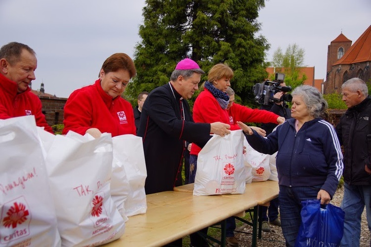 200 paczek dla najuboższych