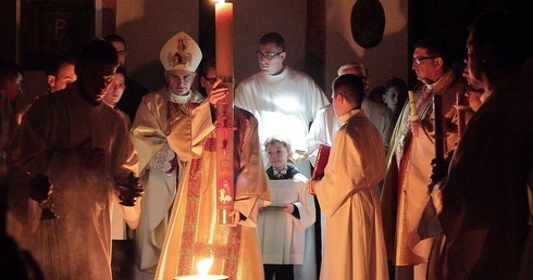 Chrystus także nas chce wyprowadzić z grobów