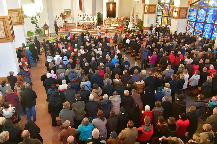 Liturgia Wielkiej Soboty w Zakopanem - św. Krzyż 