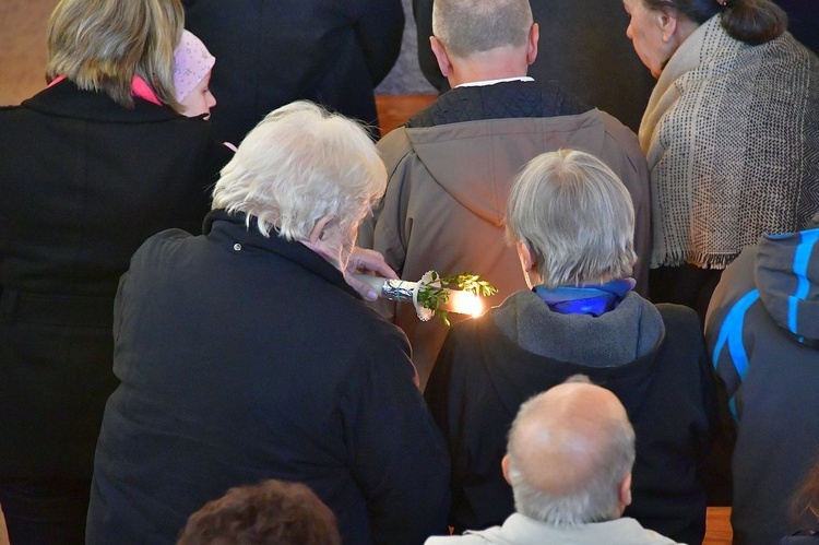 Liturgia Wielkiej Soboty w Zakopanem - św. Krzyż 