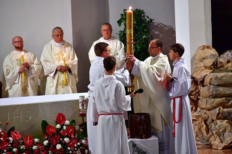 Liturgia Wielkiej Soboty w Zakopanem - św. Krzyż 