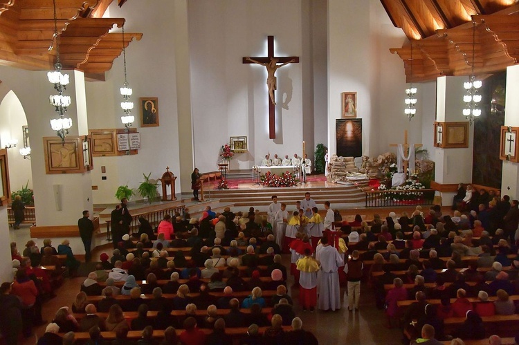 Liturgia Wielkiej Soboty w Zakopanem - św. Krzyż 