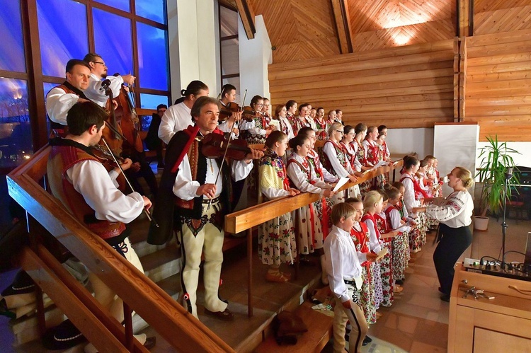 Liturgia Wielkiej Soboty w Zakopanem - św. Krzyż 