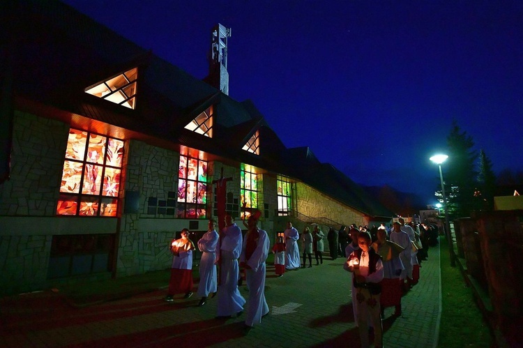 Liturgia Wielkiej Soboty w Zakopanem - św. Krzyż 