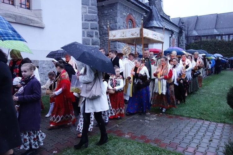 Procesja rezurekcyjna w Poroninie