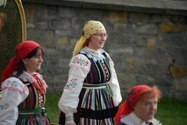 Procesja rezurekcyjna w Opocznie