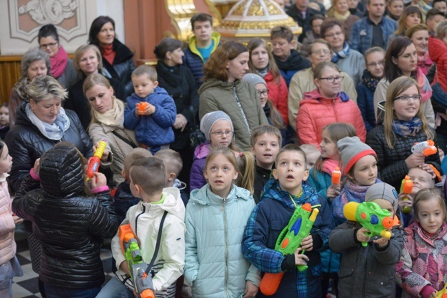 Dyngus w kolegiacie św. Bartłomieja w Opocznie