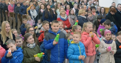 Dyngus w kolegiacie św. Bartłomieja w Opocznie