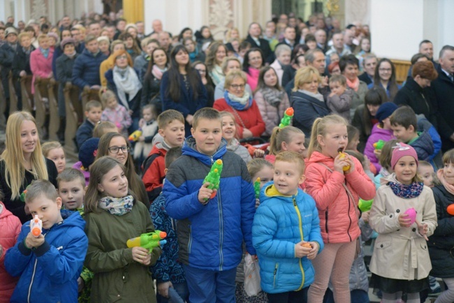 Dyngus w kolegiacie św. Bartłomieja w Opocznie