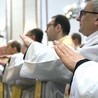 – Dziękujemy Panu Bogu, że jako słabi i grzeszni zostaliśmy wybrani, by być narzędziem zbawienia i sprawowania sakramentów – mówił metropolita warszawski 13 kwietnia.