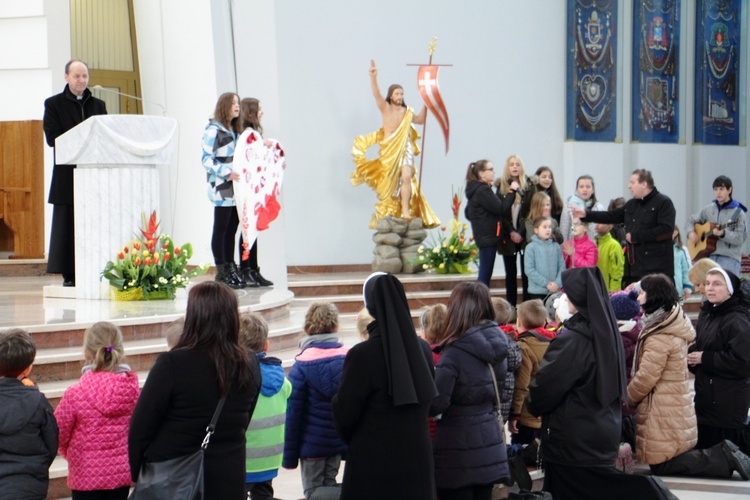 Pielgrzymka przedszkolaków do sanktuarium Bożego Miłosierdzia w Łagiewnikach - 19 kwietnia 2017