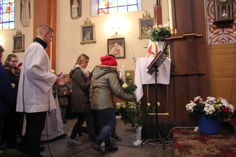 Powitanie ikony MB Częstochowskiej w Strzegocinie