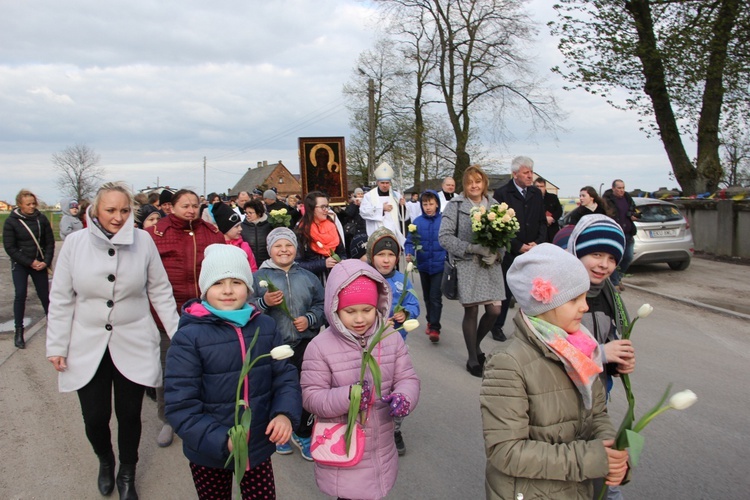 Powitanie ikony MB Częstochowskiej w Strzegocinie