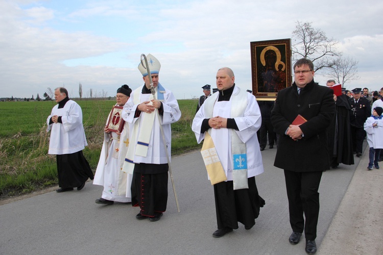 Powitanie ikony MB Częstochowskiej w Strzegocinie