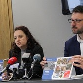 Iwona Majewska i Robert Dębicki podczas konferencji prasowej w MOSiR przy ul. Narutowicza w Radomiu