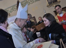 Wręczenie statuetek Misericors i listów gratulacyjnych Biskupa Tarnowskiego