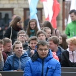 Pielgrzymka bierzmowanych do skarżyskiej Ostrej Bramy