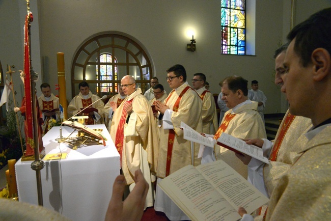 Pielgrzymka bierzmowanych do skarżyskiej Ostrej Bramy