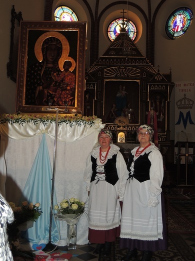 Powitanie ikony MB Częstochowskiej w parafii św. Stanisława w Kutnie