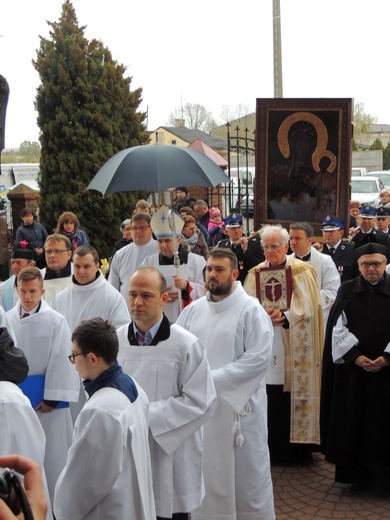 Powitanie ikony MB Częstochowskiej w parafii św. Stanisława w Kutnie