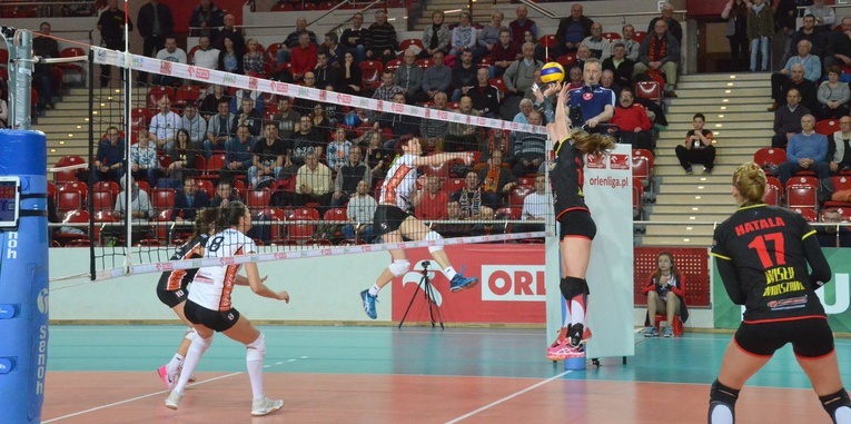 Mecze barażowe w Ostrowcu 