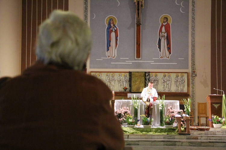 Wieczór uwielbienia Bożego miłosierdzia w Łowiczu