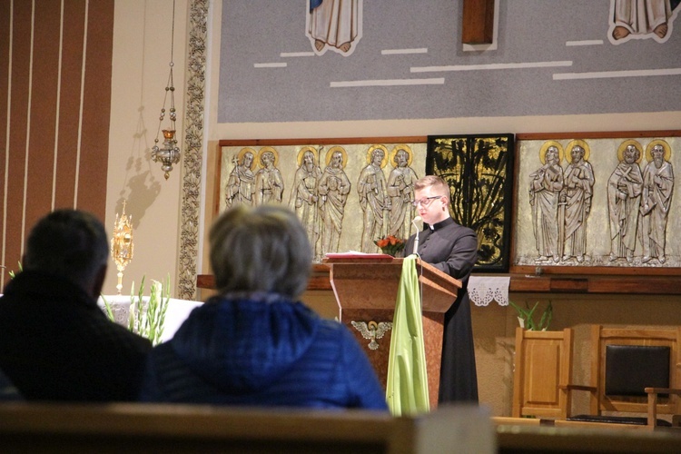 Wieczór uwielbienia Bożego miłosierdzia w Łowiczu