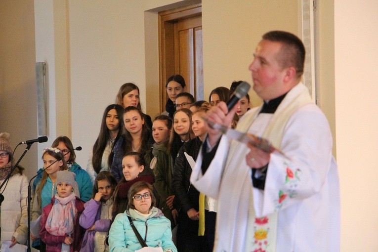 Wieczór uwielbienia Bożego miłosierdzia w Łowiczu