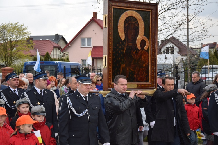 Powitanie ikony MB Częstochowskiej w Kutnie-Dybowie