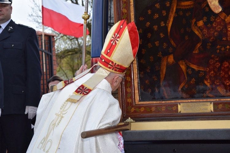 Powitanie ikony MB Częstochowskiej w Kutnie-Dybowie