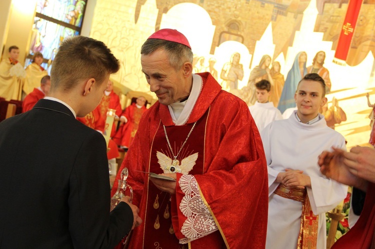 Bierzmowanie w sądeckiej Helenie