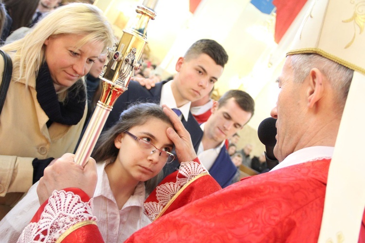 Bierzmowanie w sądeckiej Helenie