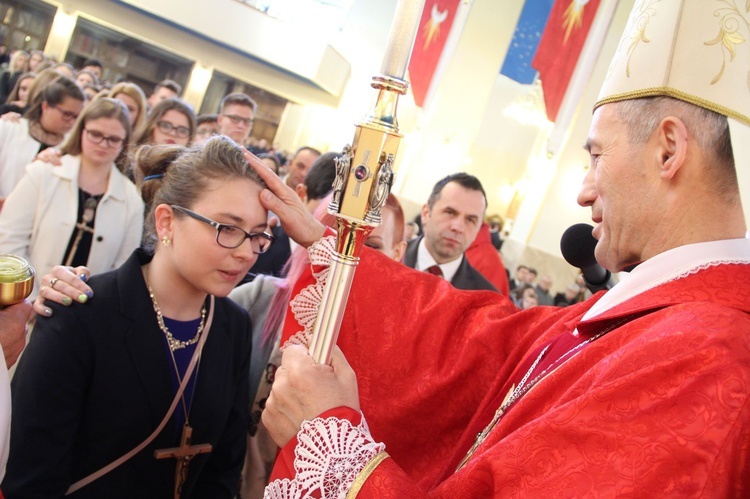 Bierzmowanie w sądeckiej Helenie