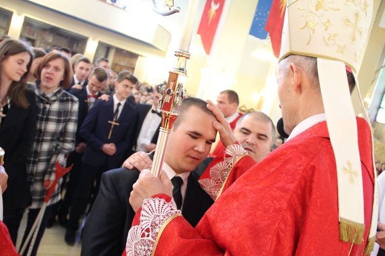 Bierzmowanie w sądeckiej Helenie