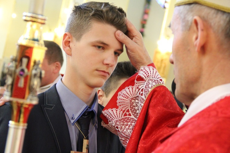 Bierzmowanie w sądeckiej Helenie