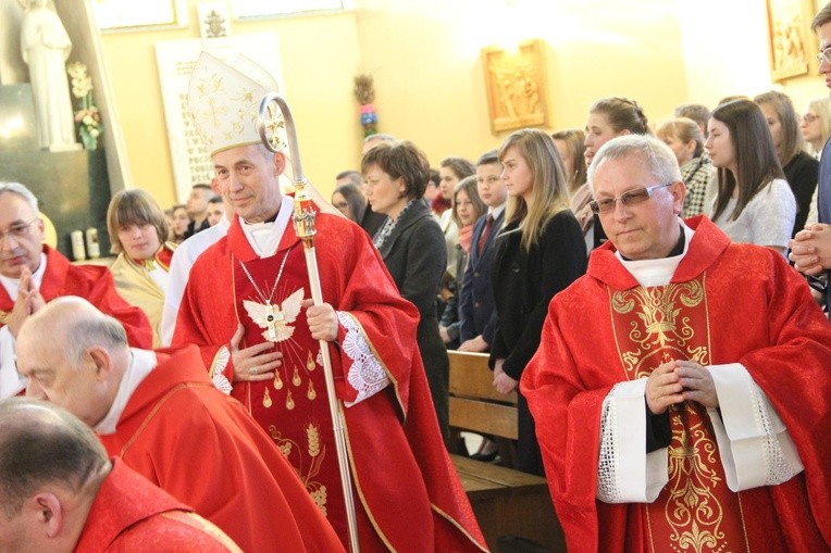 Bierzmowanie w sądeckiej Helenie