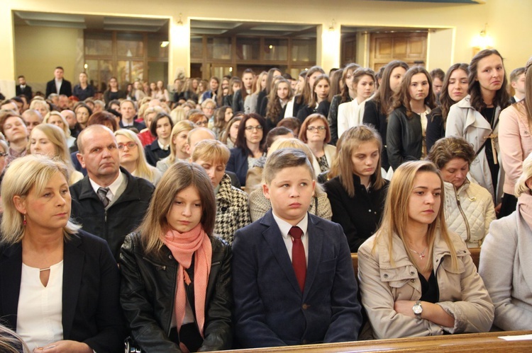 Bierzmowanie w sądeckiej Helenie