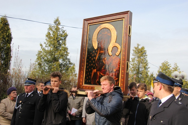 Powitanie ikony MB Częstochowskiej w Kutnie-Woźniakowie