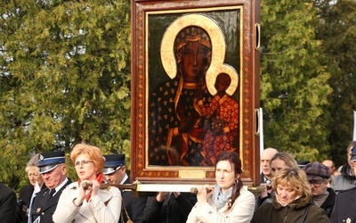 Powitanie ikony MB Częstochowskiej w Kutnie-Woźniakowie