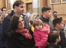 ▲	Anna Wilinger (na pierwszym planie) jest jedną z inicjatorek zmagań dedykowanych rodzicom.