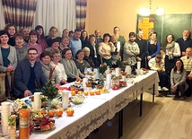Część uczestników i prowadzących seminarium w parafii św. Franciszka w Zabrzu.