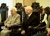 ▲	Pani Halina ma  82 lata, a pan Ignacy – 85. Uroczystość jubileuszowa odbyła się 22 kwietnia. 