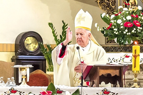 – Jan Baczewski cały czas żył swoją ojczyzną – mówił abp Edmund Piszcz.