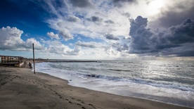 Papież przekazał pieniądze na plażę dla niepełnosprawnych