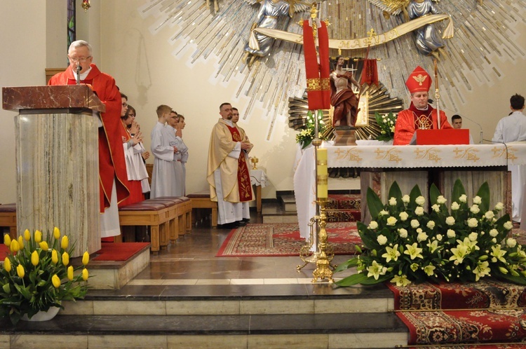 Bierzmowanie w kościele pw. św. Jana Nepomucena w Bochni