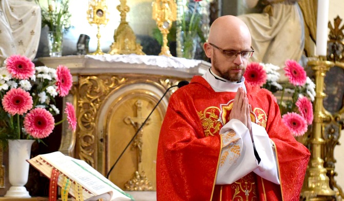 W święto św. Marka ks. Roman odprawił Mszę św. w kościele Krzyża Świętego w Świdnicy